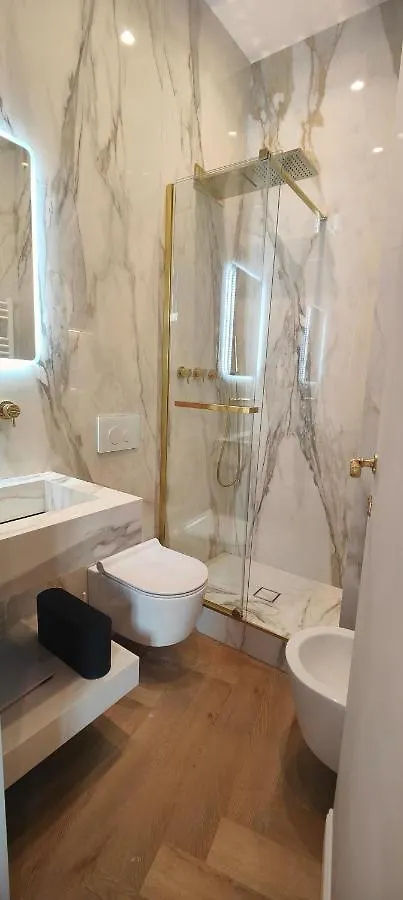 ミラノMarcora 6 R Luxury Livingアパートメント 0*, ミラノ イタリア